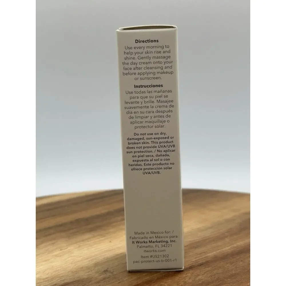 It Works! Protect Ageless Day Cream with Ashwagandha 1 oz 30g Moisturizer NIB